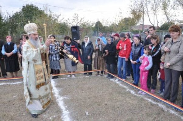 La Poarta Albă se va înălţa o nouă biserică